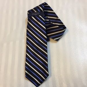 Roundtree & Yorke Tie